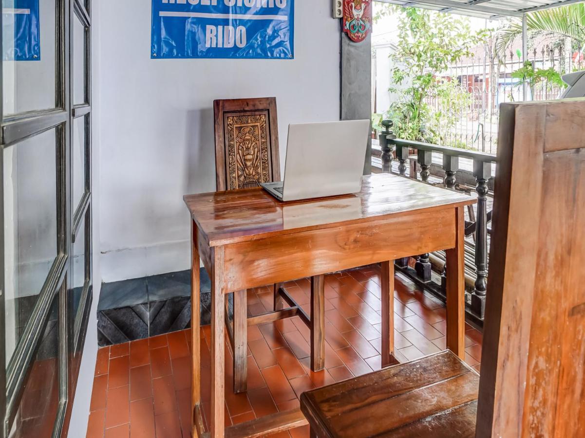 Spot On 90797 Sukun Syariah Homestay Malang Exterior photo