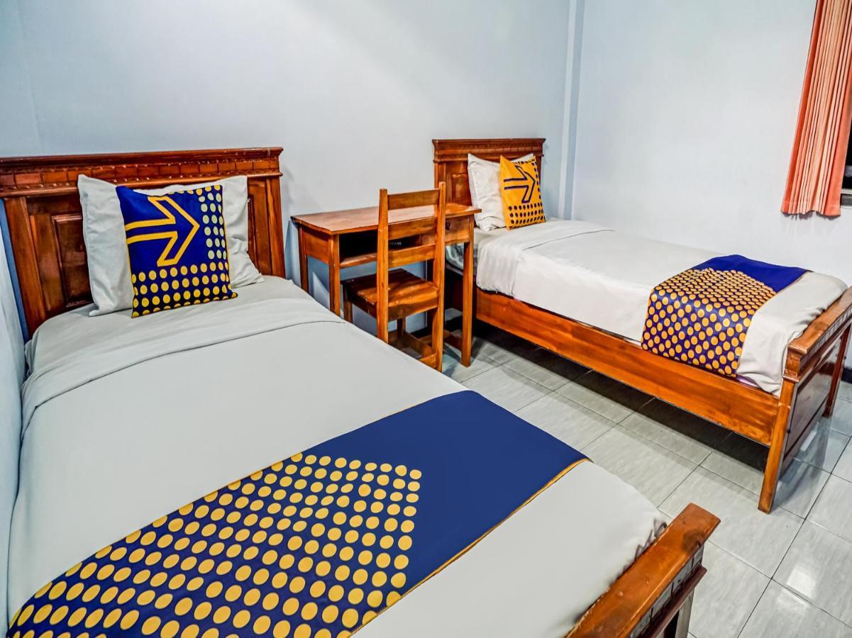 Spot On 90797 Sukun Syariah Homestay Malang Exterior photo